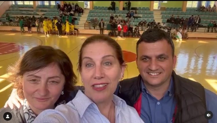 Me Përmetin apo me Gjirokastrën? Mirela Kumbaro tregon hallin e madh që e ka zënë (VIDEO)