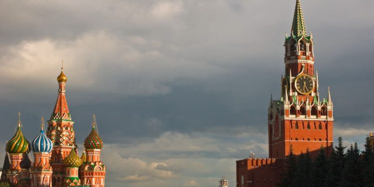 Shqipëria anulon hyrjen pa viza për shtetasit rusë