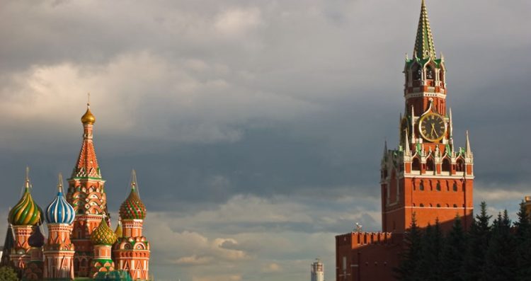 Shqipëria anulon hyrjen pa viza për shtetasit rusë