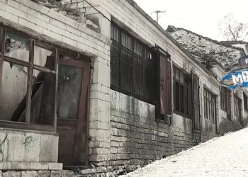 VIDEO/ Gërmadhat e dikurshme të Pazarit të Gjirokastrës, Golemi nxjerr pamjet: Si mund të bëjmë gabimin të kthehemi mbrapa?