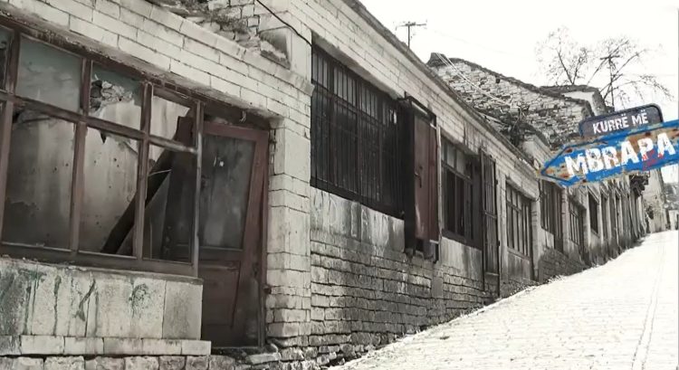 VIDEO/ Gërmadhat e dikurshme të Pazarit të Gjirokastrës, Golemi nxjerr pamjet: Si mund të bëjmë gabimin të kthehemi mbrapa?