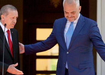 Në shqip dhe turqisht, Rama uron Erdogan për fitoren