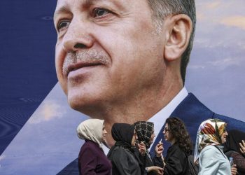 Erdogan fiton zgjedhjet/ Nga shitës limonadash, tek njeriu më i fuqishëm në Turqi