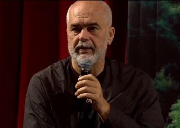 Rama- drejtuesve në Gjirokastër: Mos fluturoni me barishte. Njerzit janë të pakënaqur me ne, por besojnë se ne i bëjmë gjërat që presin