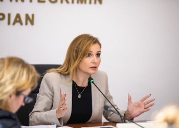 A e votoi Roland Bejkon? Jorida Tabaku s’pranon të përgjigjet