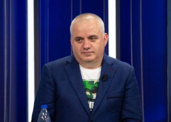 “Kolegët tanë me vila, na mbrojnë Belerin për tokat, kur kanë zënë toka për vete” – Artan Hoxha: Unë ha sufllaqe se s’ma mban xhepi, ndërsa këta….