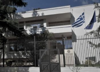 Lidhja e sekretarit të ambasadës greke në Tiranë me infermieren që e kishte futur Sigurimi i Shtetit