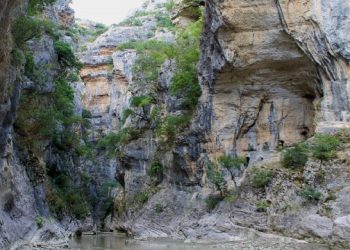 E rëndë në Përmet, mbytet në lumë turistja gjermane, shpëton bashkëshorti