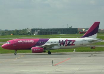 Vonesat e përsëritura të Wizz Air, zhgënjim te pasagjerët
