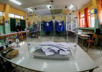 Grekët “kopjojnë” shqiptarët, 5 të arrestuar për shitblerje votash