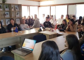 Aftësitë dixhitale dhe punësimi, trajnohen rreth 50 të rinj në Gjirokastër, Libohovë, Sarandë dhe Konispol (FOTO)