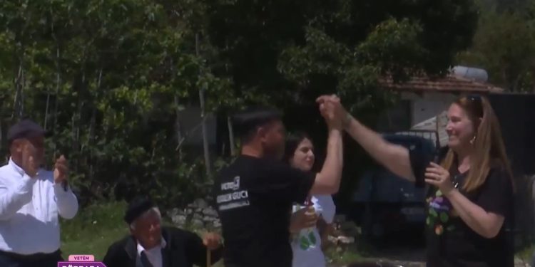 Mirela Kumbaro në Izvor: Memaliaj nuk është thjesht historia e shkuar e një miniere, ka potenciale të tjera zhvillimi. Lajm i mirë për rrugën Ballaban-Berat (VIDEO)