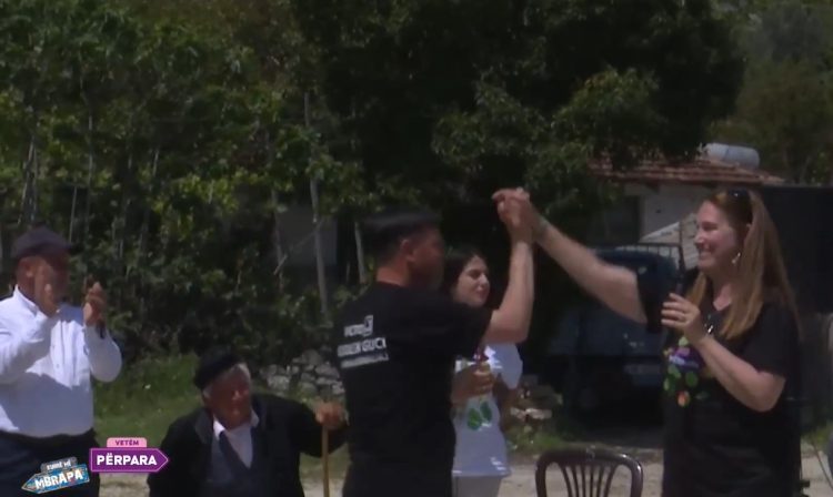 Mirela Kumbaro në Izvor: Memaliaj nuk është thjesht historia e shkuar e një miniere, ka potenciale të tjera zhvillimi. Lajm i mirë për rrugën Ballaban-Berat (VIDEO)