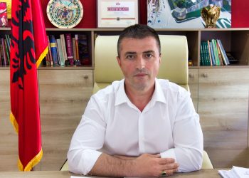 “Fitore publiçitare”, Tërmet Peçi e bën “tërmet” Tepelenën, ja me sa vota ka fituar