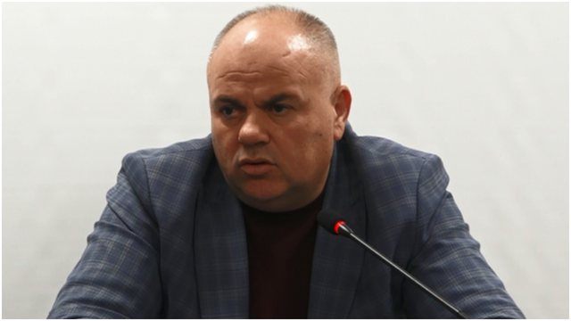 Videoskandali, Safet Gjici jep dorëheqjen: Rashë në kurth! Me vajzën kam një marrëdhënie intime