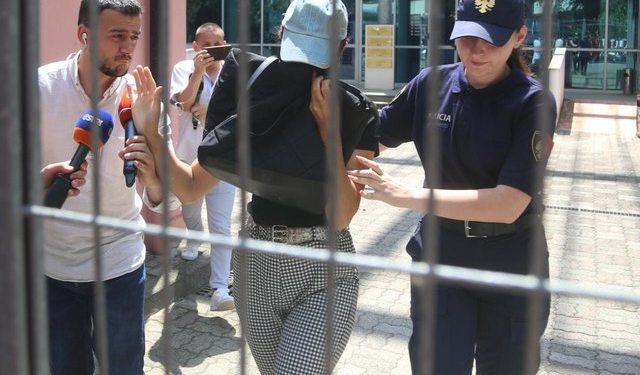 Gota me kamera të fshehtë, ja si e filmoi Alma-Safetin (FOTO)