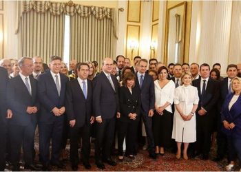 “Mitsotakis 2”, betohet qeveria e re greke