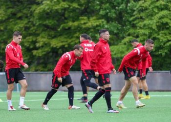 Kombëtarja mbërrin në Ishujt Faroe, nis përgatitjet për sfidën e tretë