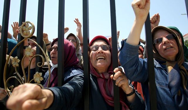 Kush i paguan muxhahidinët e Manzës? Ja çfarë dihet për financimin e MEK-ut!