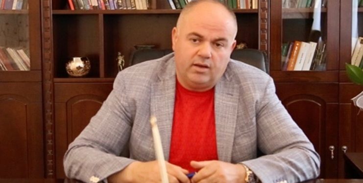 Çanta që shiten 300 euro, eksperti tregon si është bërë video që "fundosi" Safet Gjicin