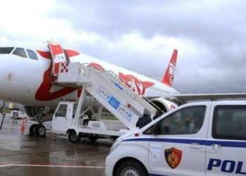 Merr fund ëndrra për një jetë më të mirë në ishull, 50 shqiptarë riatdhesohen nga Britania