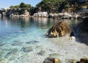 E rëndë/ Po lahej në det, mbytet i moshuari në Vlorë