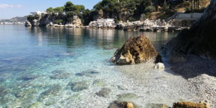 E rëndë/ Po lahej në det, mbytet i moshuari në Vlorë