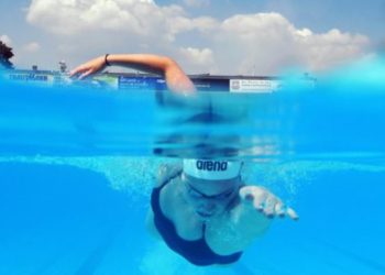 Infermierja shqiptare bëhet “heroinë” në Zvicër, shpëton 4-vjeçarin që ishte mbytur në pishinë