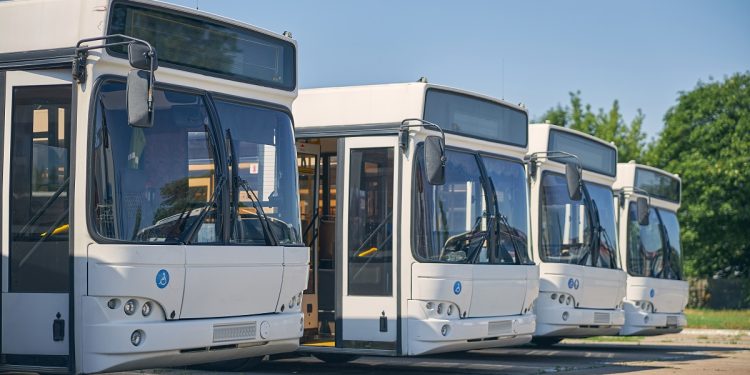 Qeveria greke miraton linjë direkte me autobus Athinë-Himarë