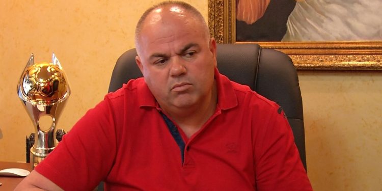 Video që e “fundosi”, kush e filmoi Safet Gjicin në zyrë?!