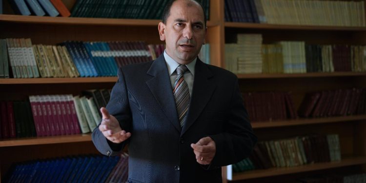 Nardi Hide merr detyrën si kryetar i Bashkisë Libohovë