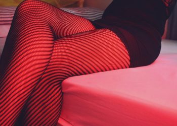 Athinë, gruaja e shqiptarit drejtonte bandën e prostitucionit. Ja si u zbulua skema për rekrutimin e vajzave