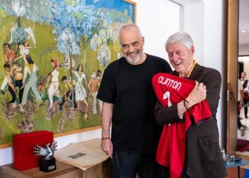 Edi Rama prezanton “përforcimin” e ri të Kombëtares