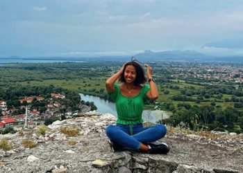 Nga Afrika në Shqipëri vetëm, 25-vjeçarja: Zbulova një mrekulli në tokë