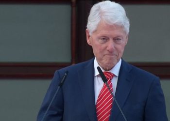 Bill Clinton tregon se si e njohu Shqipërinë: Kur isha i ri e shihja në hartë si një mister, kurrë se kisha menduar që do vija këtu si President