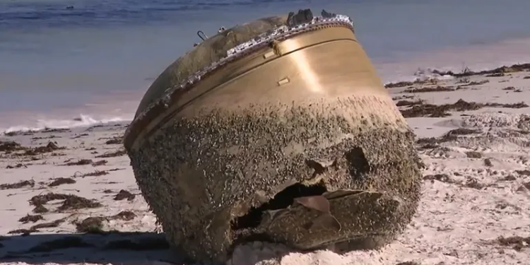 Objekti misterioz i zbuluar në plazh