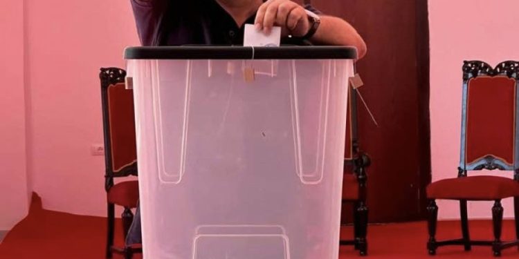 Farsa e Bashës, te kutia e Gjirokastrës s’ka më shumë se 10 vota