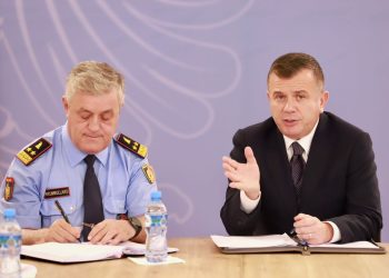 Taulant Balla: Ka drejtorë e shefa komisariatesh që ulen në lokale me kriminelë dhe u japin informacione!