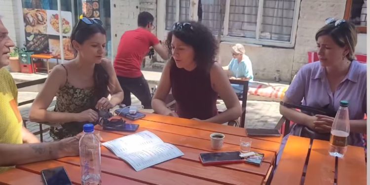 Vajzat e Poliçanit që vijnë nga Athina në “Kalanë e këngës” (VIDEO)