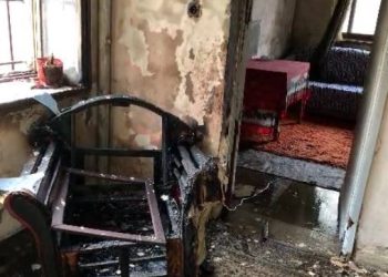 Merr zjarr shtëpia në Gjirokastër, flakët shkrumbojnë gjithçka