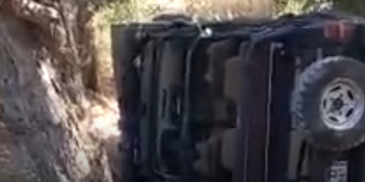 Aksident i rëndë në Sarandë, përmbyset makina me turistë, ndërron jetë shoferi