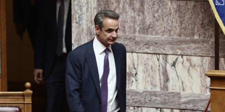 Mitsotakis: Jemi në luftë me zjarret, do të dëmshpërblejmë të prekurit
