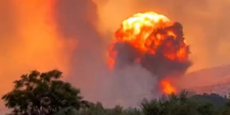 "Gërdeci" i Greqisë, shihni shpërthimin në depon e municioneve (VIDEO)