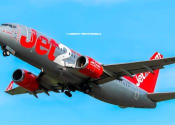 Zjarret në Greqi, Britania e Madhe nis avionët për të marrë turistët