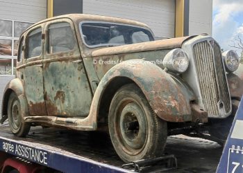 Makina e fundit e Mbretit Zog kthehet në Shqipëri