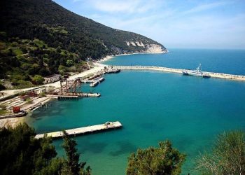 Mos ia lini Sazanin, oligarkëve shqiptarë!