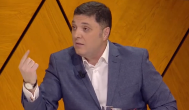 Deputeti i PD: Shqipëria është perballë një shantazhi nacionalist të mbuluar me retorikë europiane