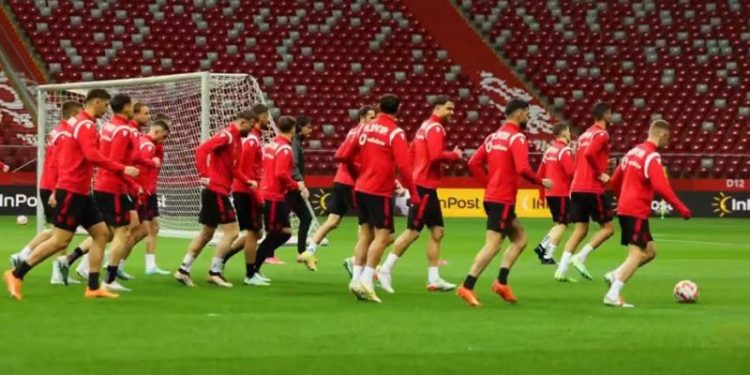 Silvinjo do të rikthejë një sulmues në shtator, ja strategjia për Çekinë e Poloninë