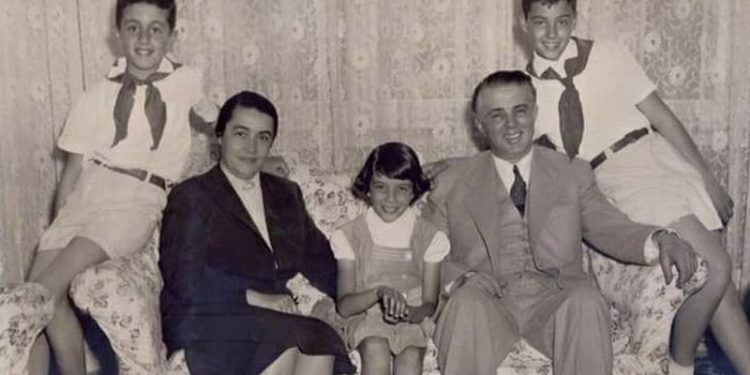 "Çfarë më ka thënë Enver Hoxha për naftën në Shqipëri" - Rrëfimi i Nexhmijes