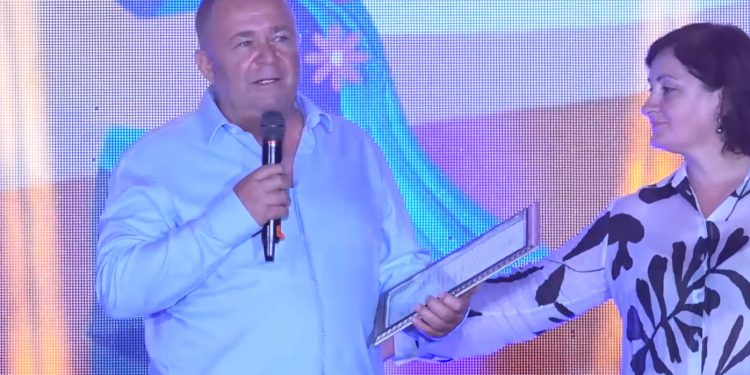 Gjergj Luca: Edi Rama po jep shpirtin për ta rilindur këtë vend. I kërkojmë të kthejë eshtrat e Sami Frashërit në Përmet (VIDEO)
